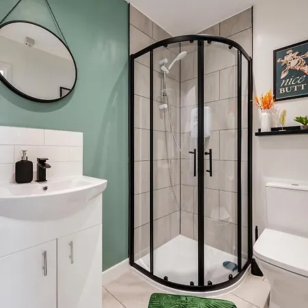 Luxury Centre With Free Parking 度假居