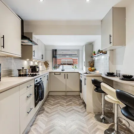 Luxury Centre With Free Parking 度假居 利兹