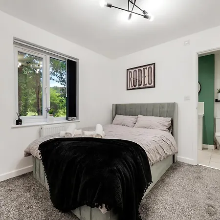 Holiday home Luxury Centre With Free Parking *