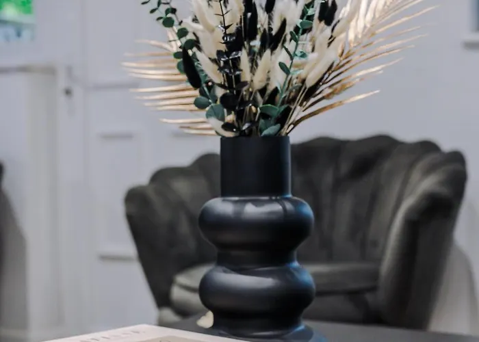 Luxury Centre With Free Parking Holiday home