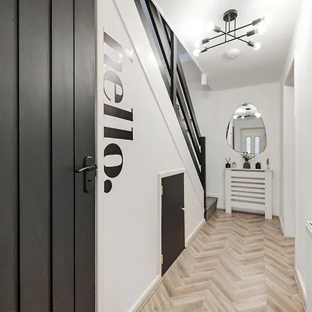 Luxury Centre With Free Parking *